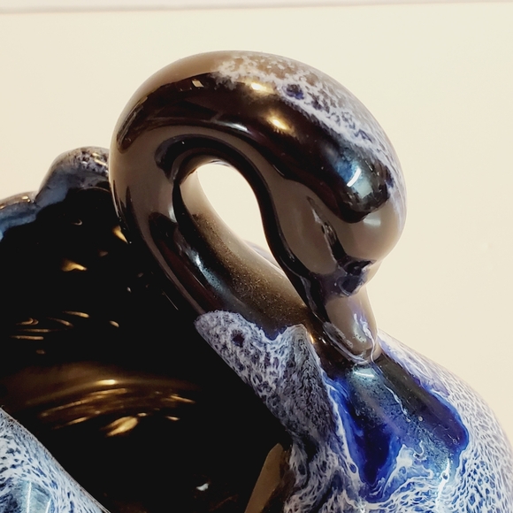 Vintage Blue Mountain Pottery Ceramic Swan Sculpture - Picture 5 of 10